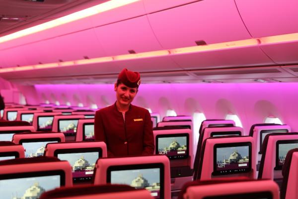 Aircraft cabins: paint