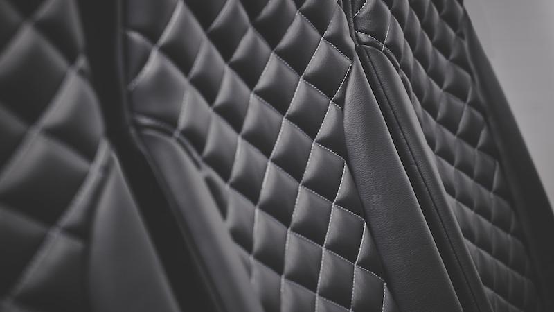 Aircraft cabins materials: eleather aircraft seats