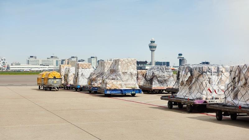Air cargo declines