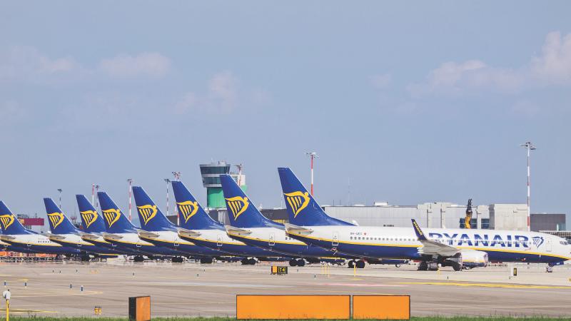grounded Ryanair aircraft