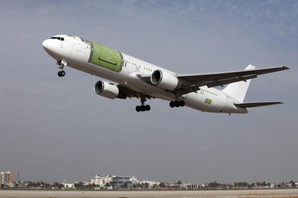 IAI 767-300 take off